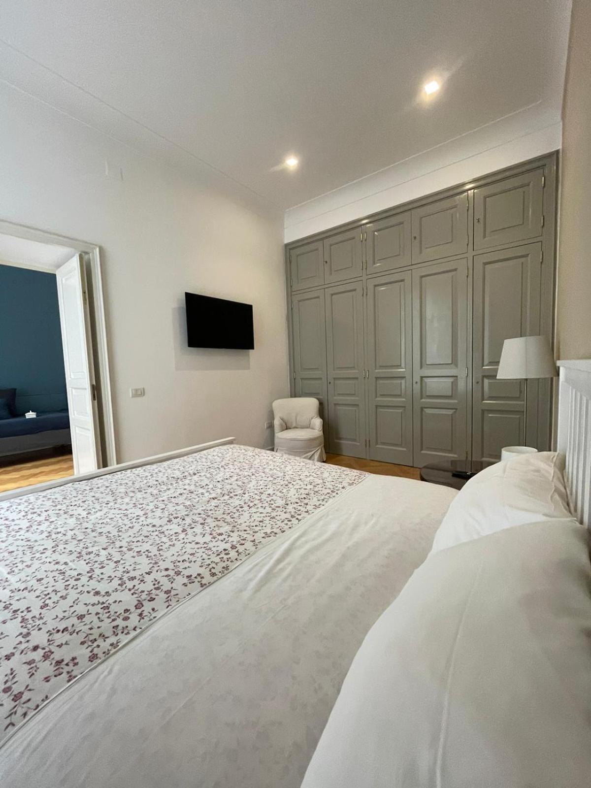 Napoliforever Chiaia Apartment Eksteriør bilde