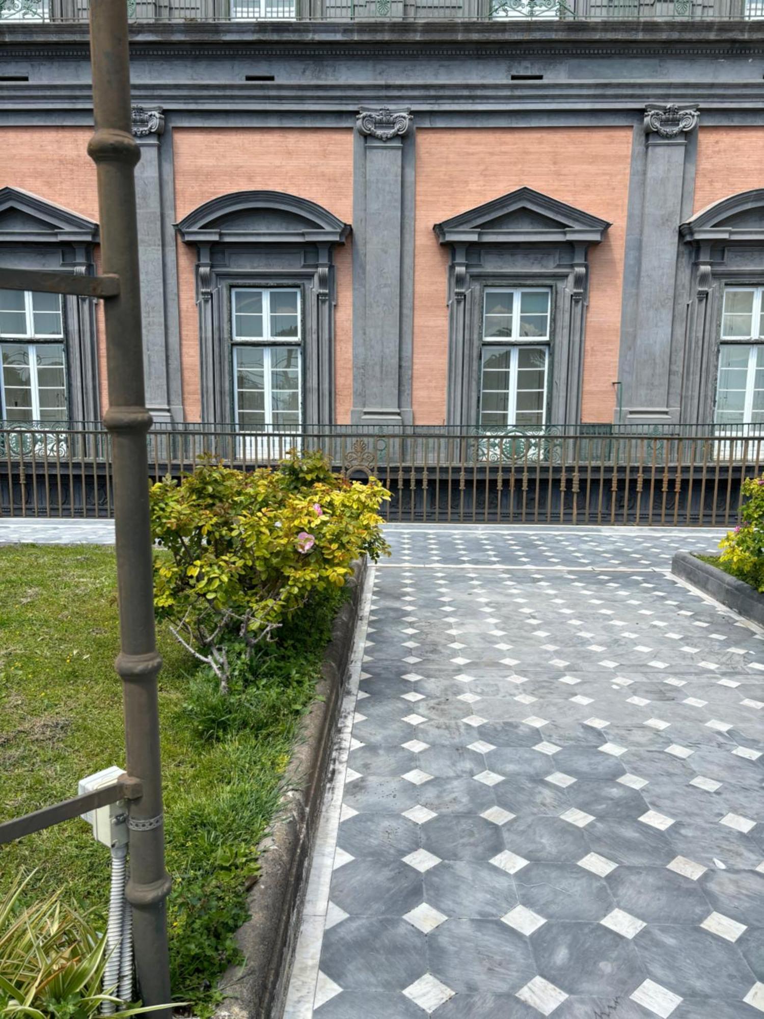 Napoliforever Chiaia Apartment Eksteriør bilde